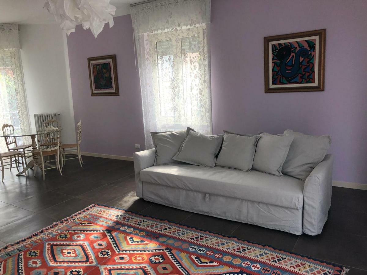 Appartamento Casa Savoia Desenzano del Garda Esterno foto